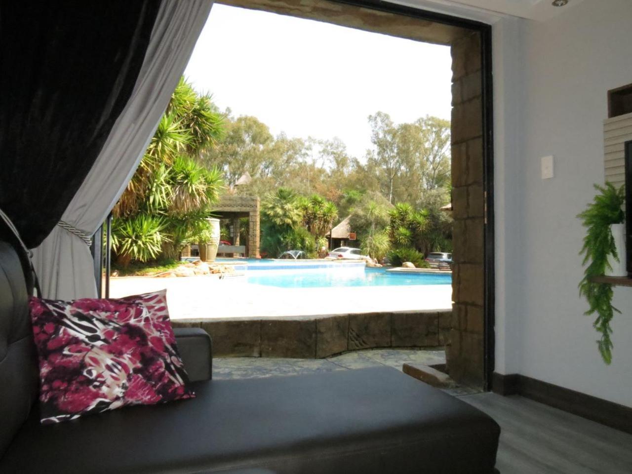 Bushmans Rock Lodge